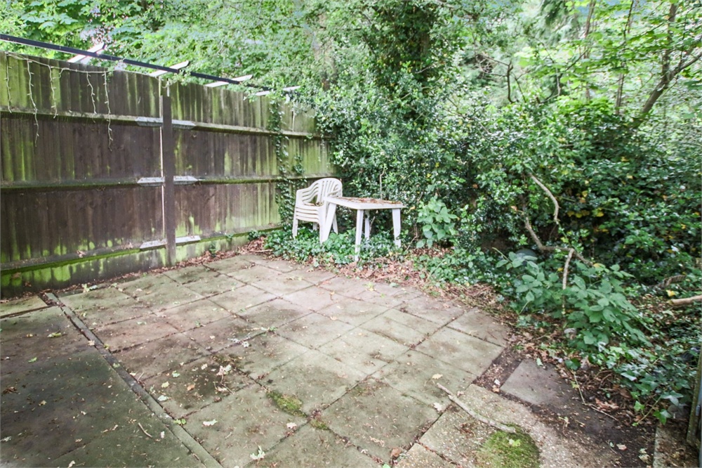 Property Meadowside Park, Lingfield, Surrey Garnham H Bewley