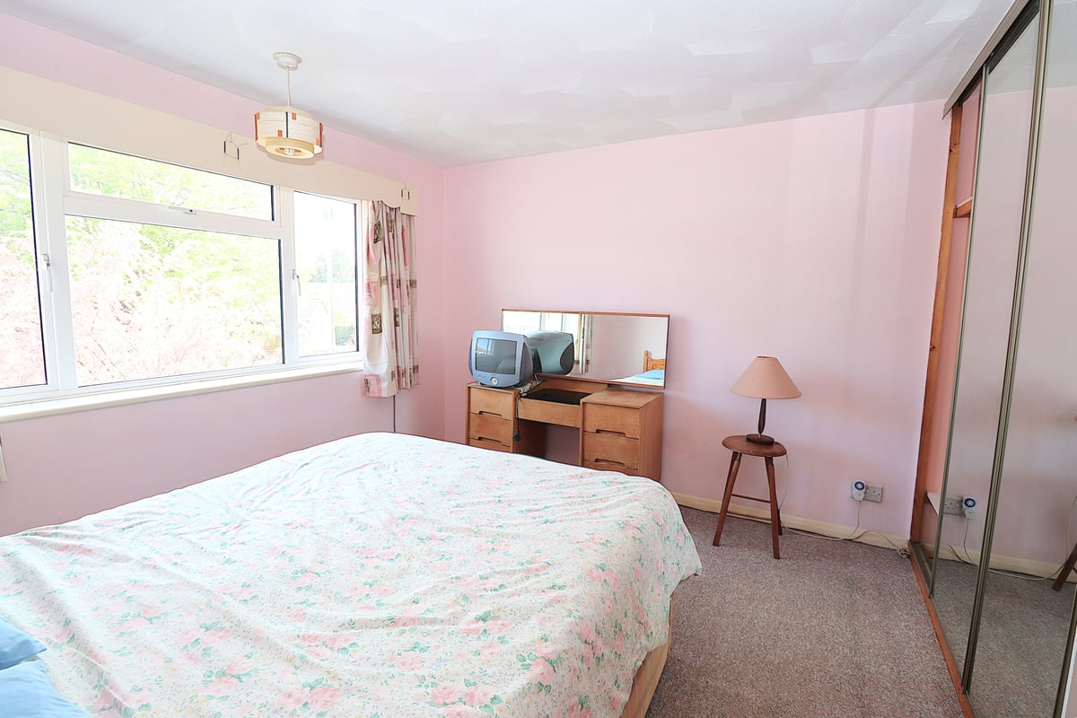 Giffard Drive, Farnborough, GU14 8PU