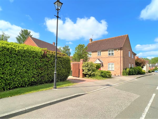 Hillbeck Grove, Milton Keynes, Buckinghamshire Image