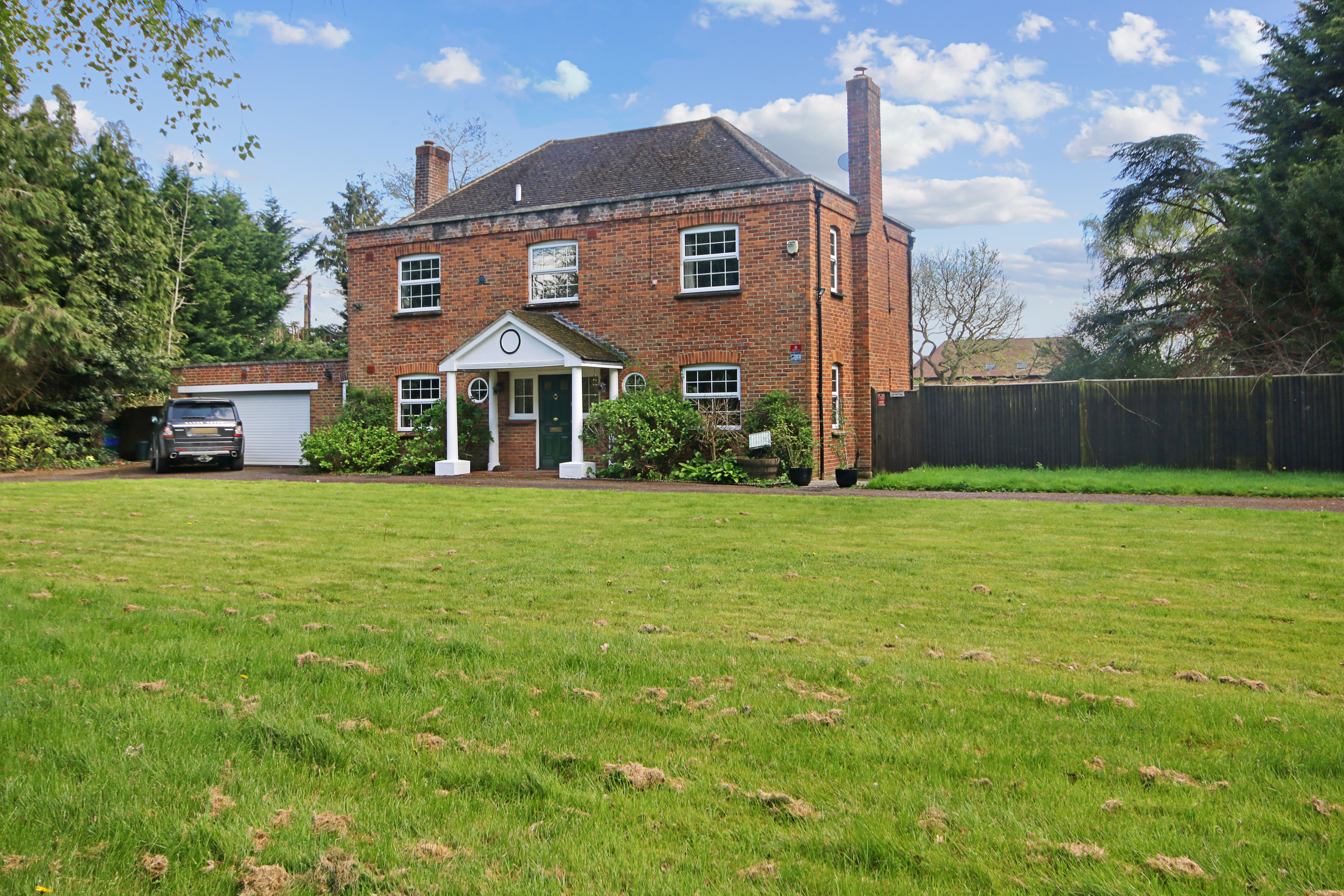 Croydon Barn Lane, Horley, Surrey