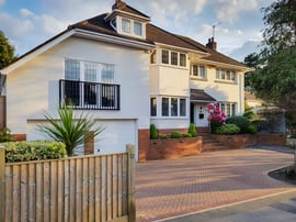  Lilliput Road, Lilliput, BH14 8JZ