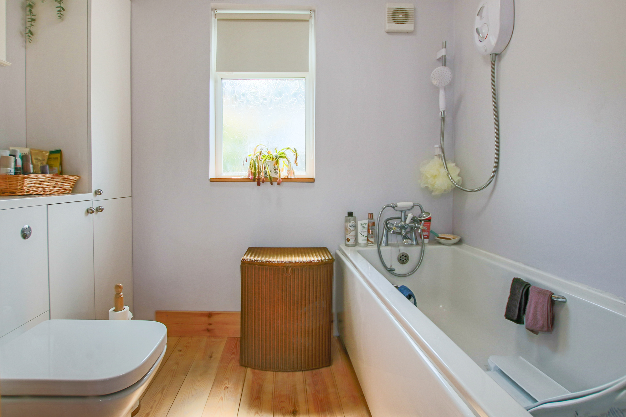 Meadowside Park, Lingfield, Surrey