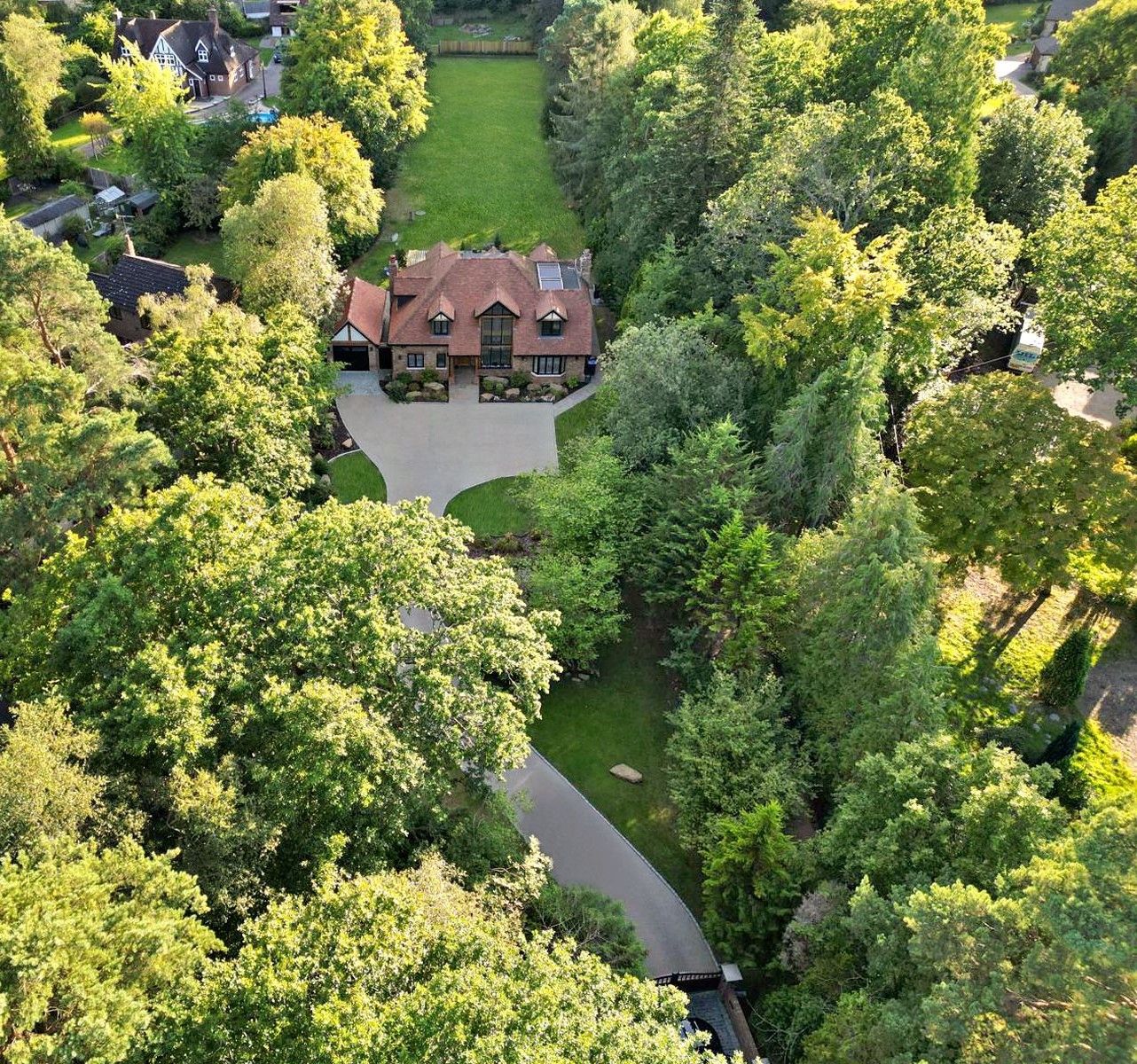 Lake View Road, Felbridge, Surrey