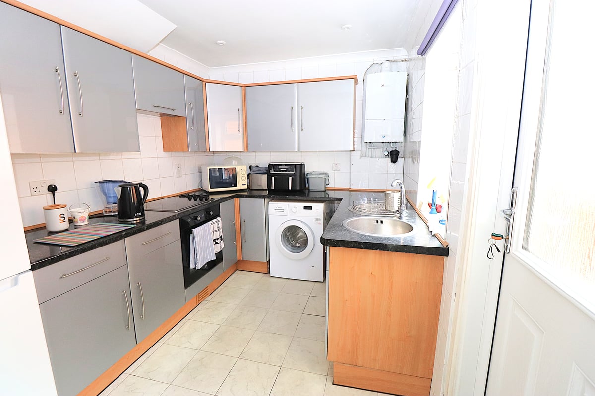 Park Road, Farnborough, GU14 6JG