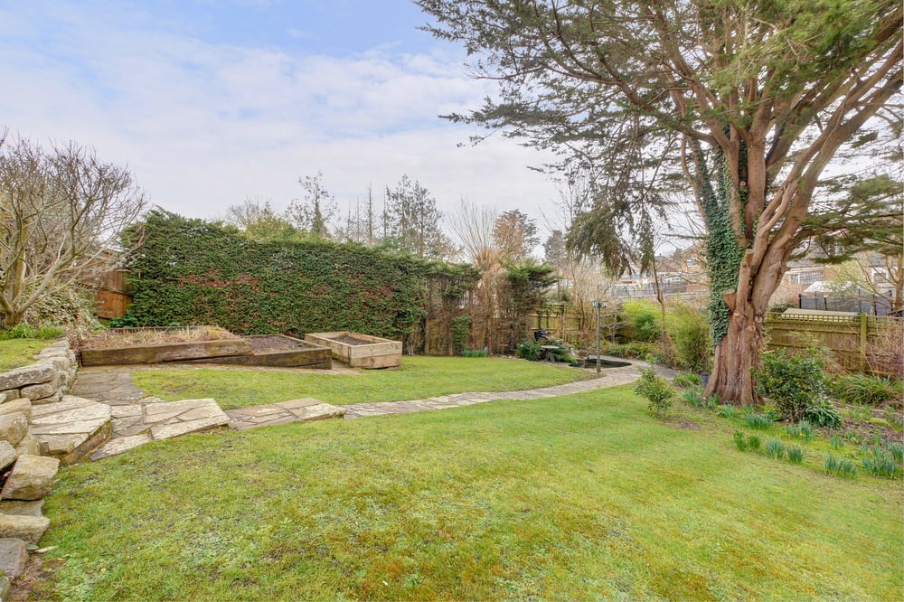 Property Details for Hawthylands Crescent Hailsham East Sussex BN27