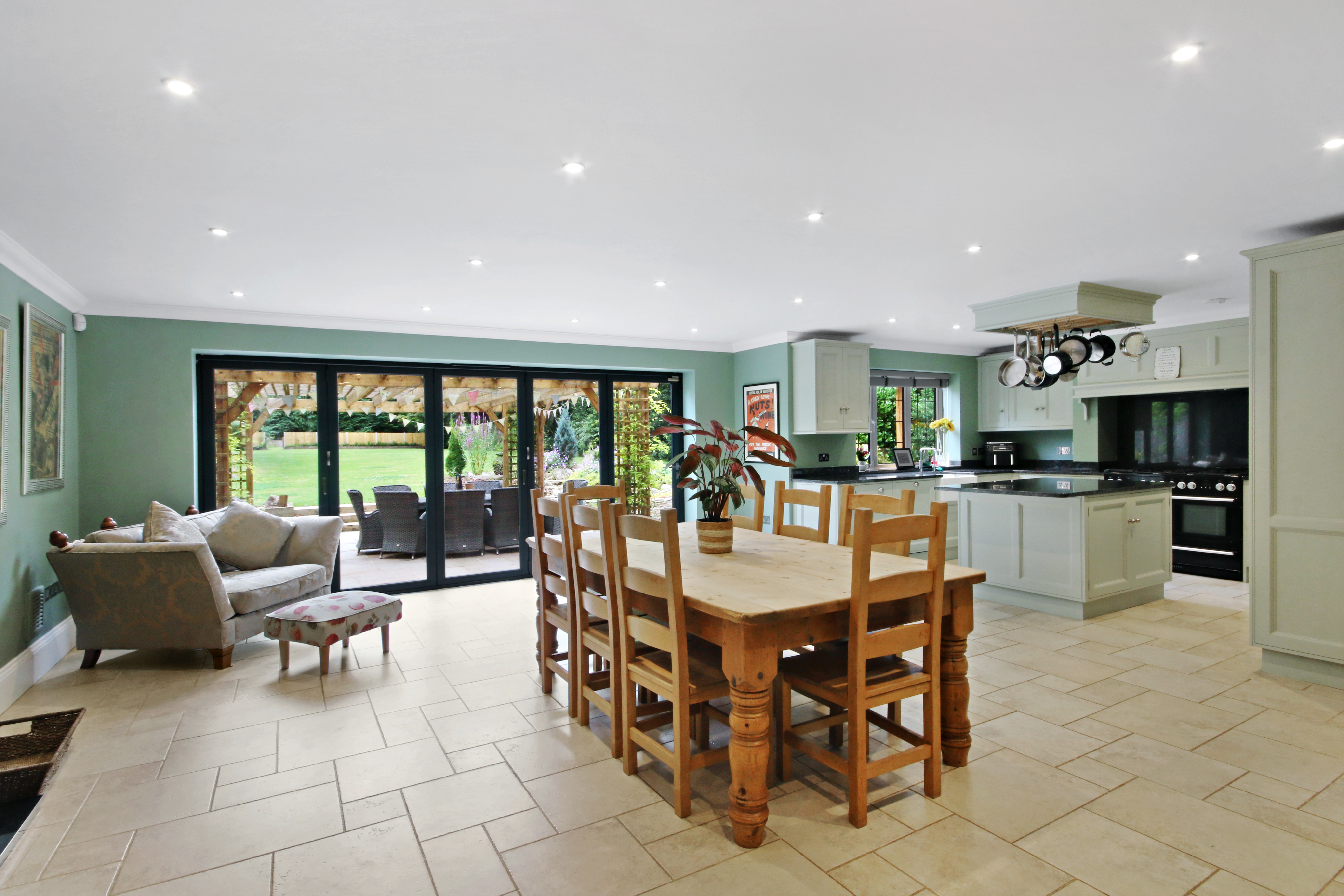 Lake View Road, Felbridge, Surrey