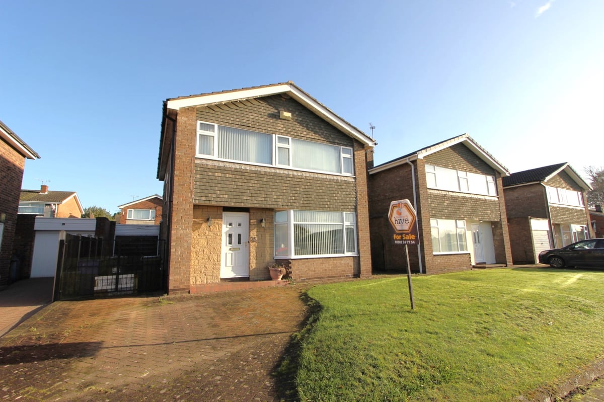 3 bedroom detached house for sale, Fairfield Close, Bessacarr