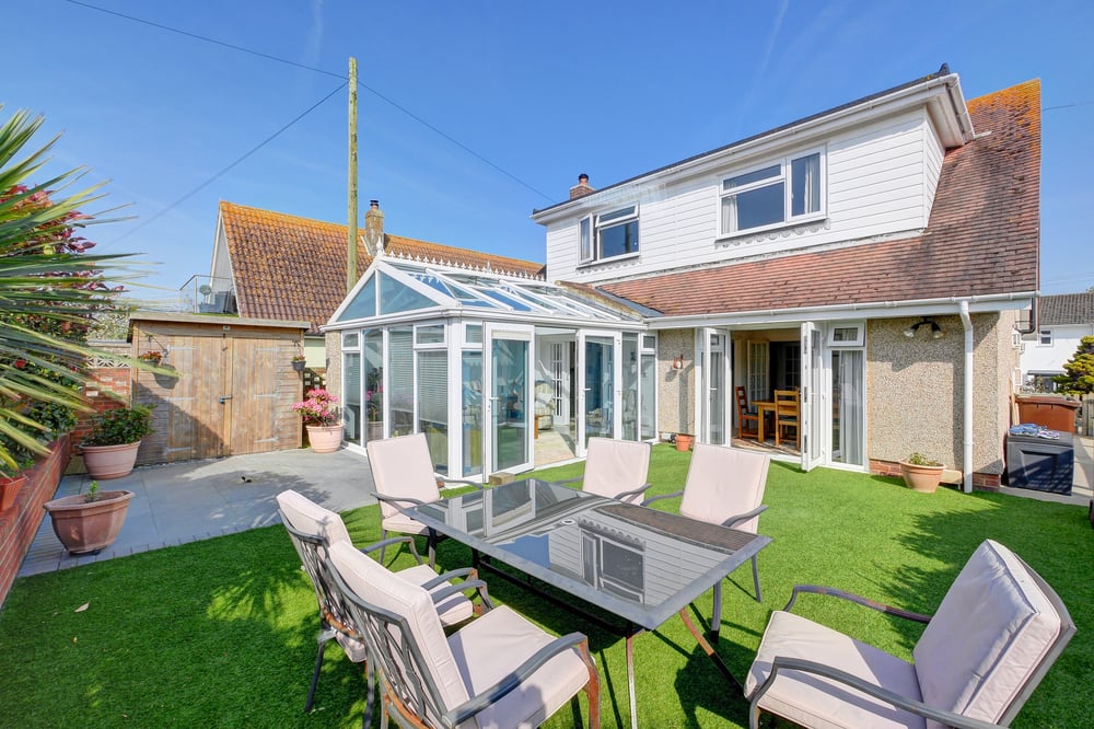 Property Details for Normans Bay Pevensey East Sussex BN24 6PT Crane