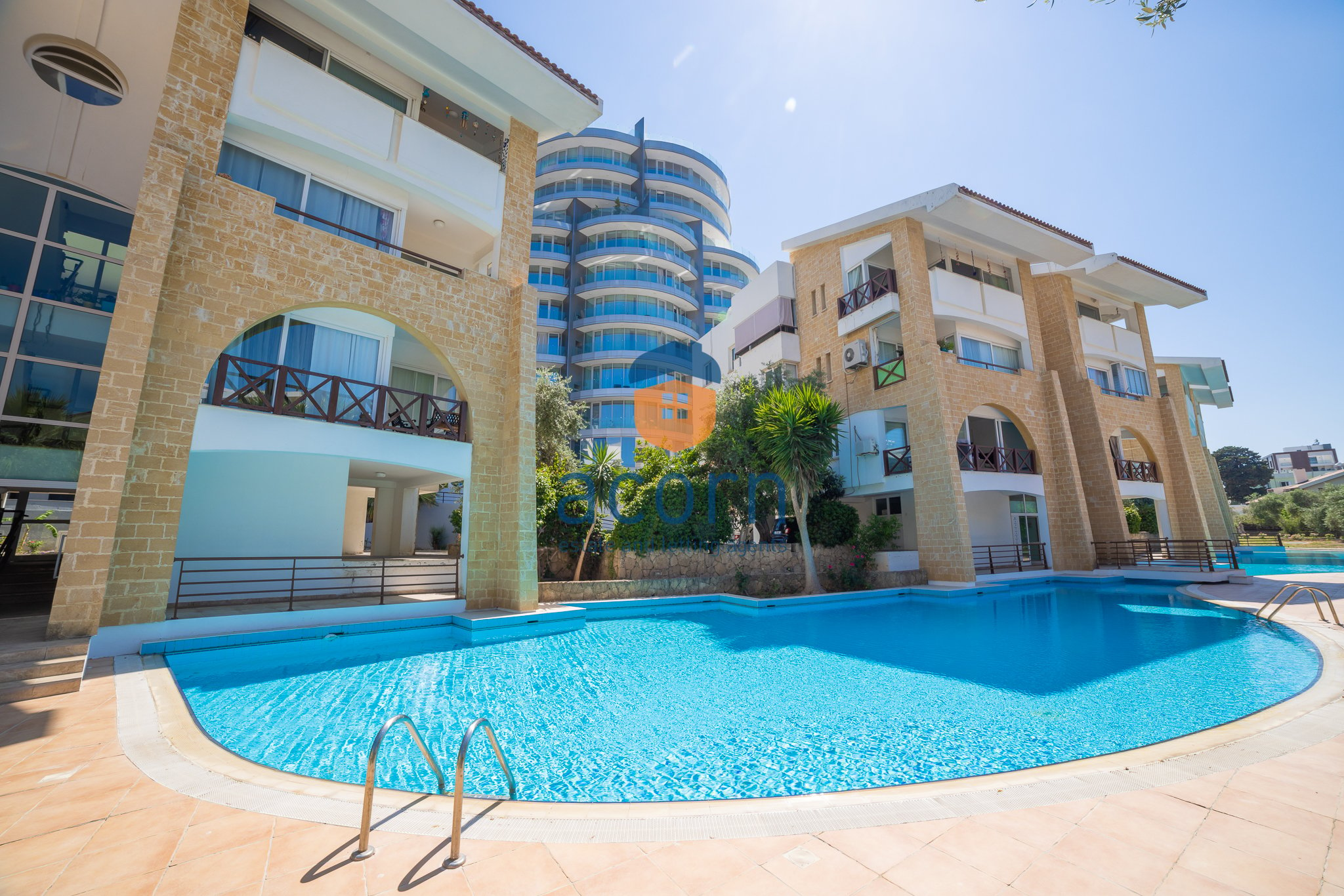 Lovely 3 Bedroom Top Floor Apartment in a Gated Community, Kyrenia Center