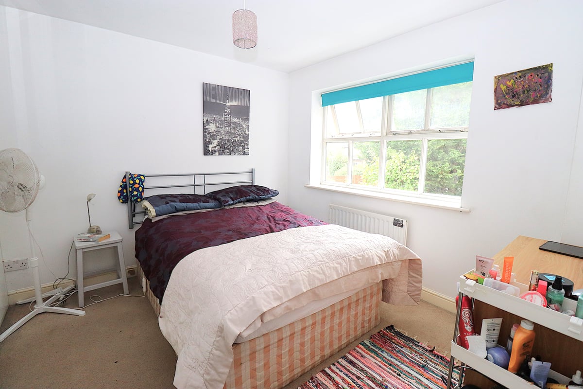  Richmond Close, FARNBOROUGH, GU14 0RH