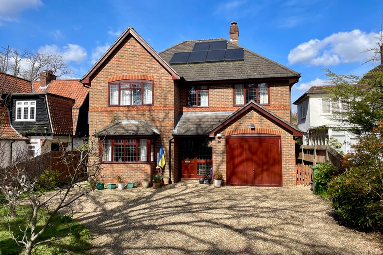 FARNBOROUGH, &pound;850,000