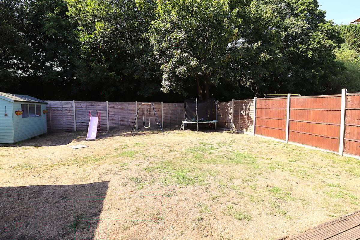 Marshall Close, FARNBOROUGH, GU14 8RY