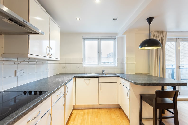 2 bedroom(s) apartment to sale in Cotton Row, Battersea, London-image 2