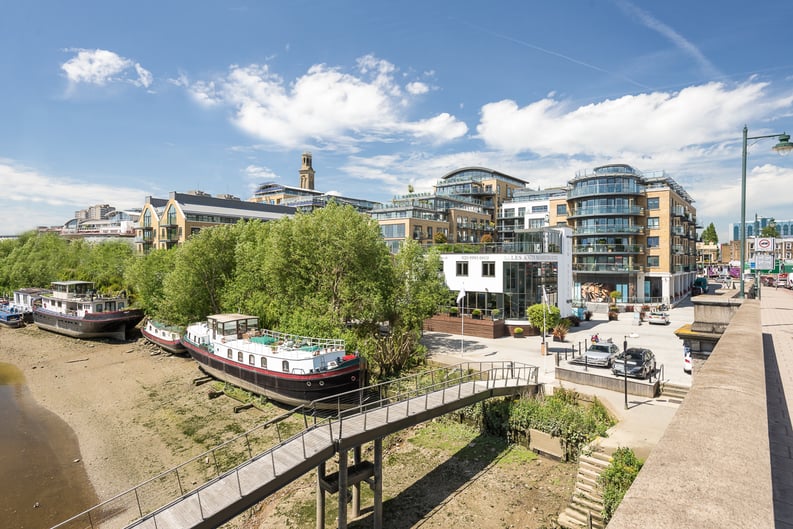 Studio apartment to sale in Lionel Road South, Brentford-image 11
