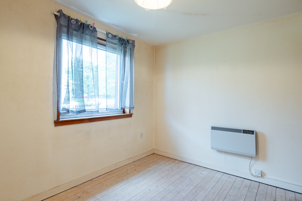 Flat for sale in Dundee 82 Yarrow Terrace, Dundee Thorntons Property