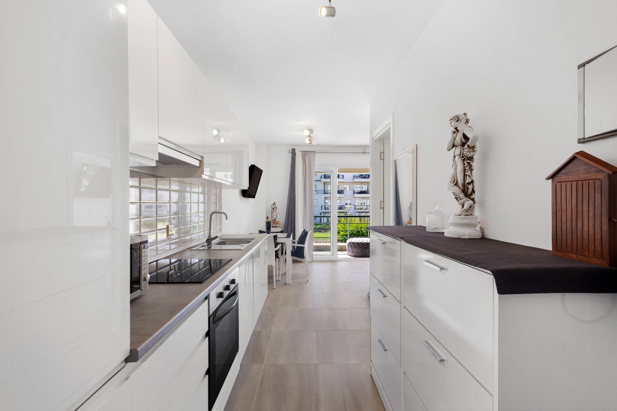 Smart & Stylish 1-Bedroom Apartment by the Sea – Thalassa Beach Resort, Bafra