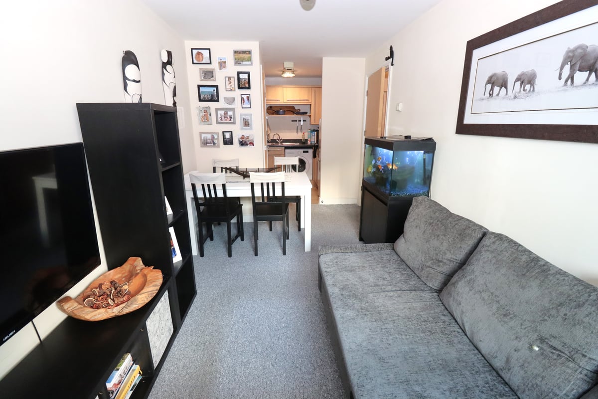 Coombe Way, Farnborough, GU14 7GB