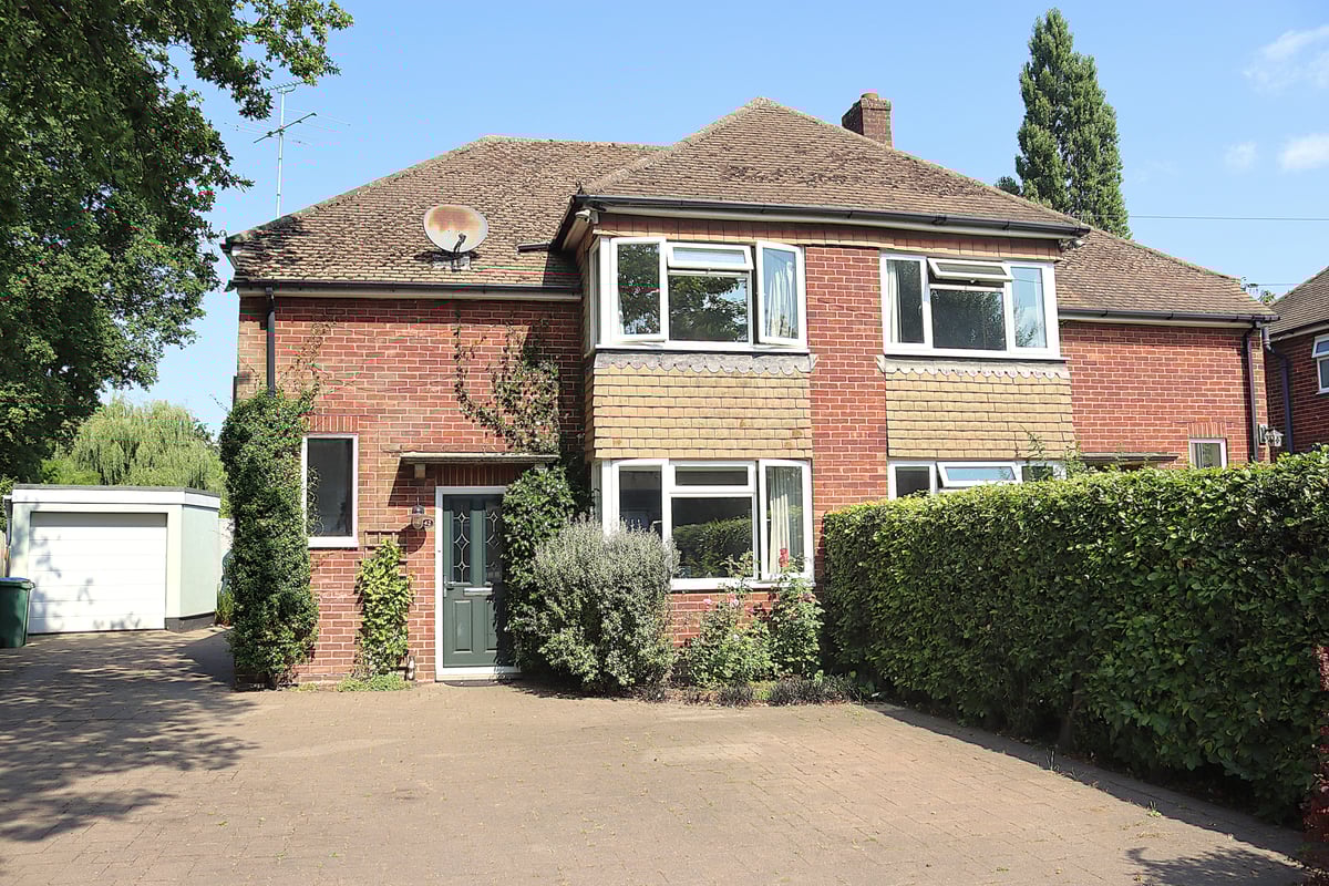 Southwood Road, Farnborough, GU14 0JQ