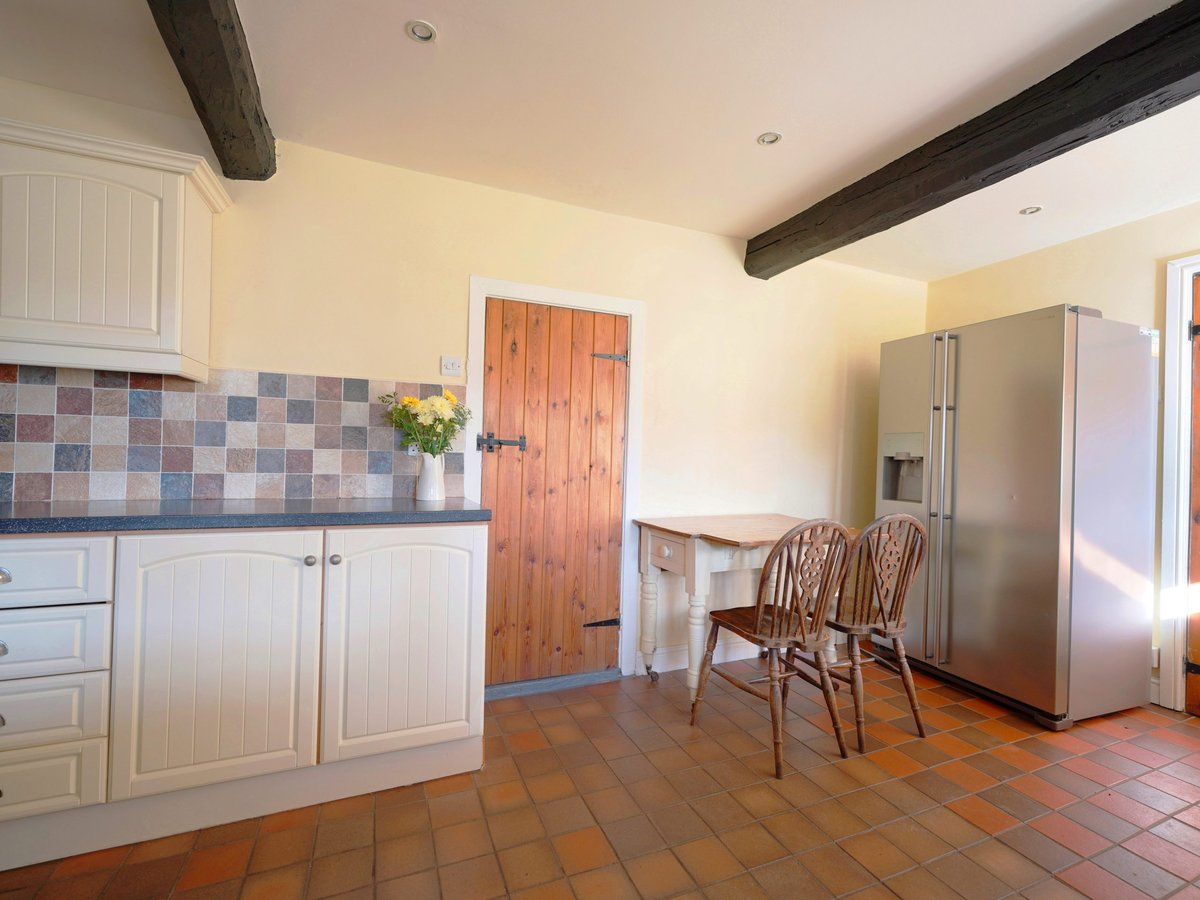 Priory Cottage, Pontefract Road, Pontefract, WF7 7EF