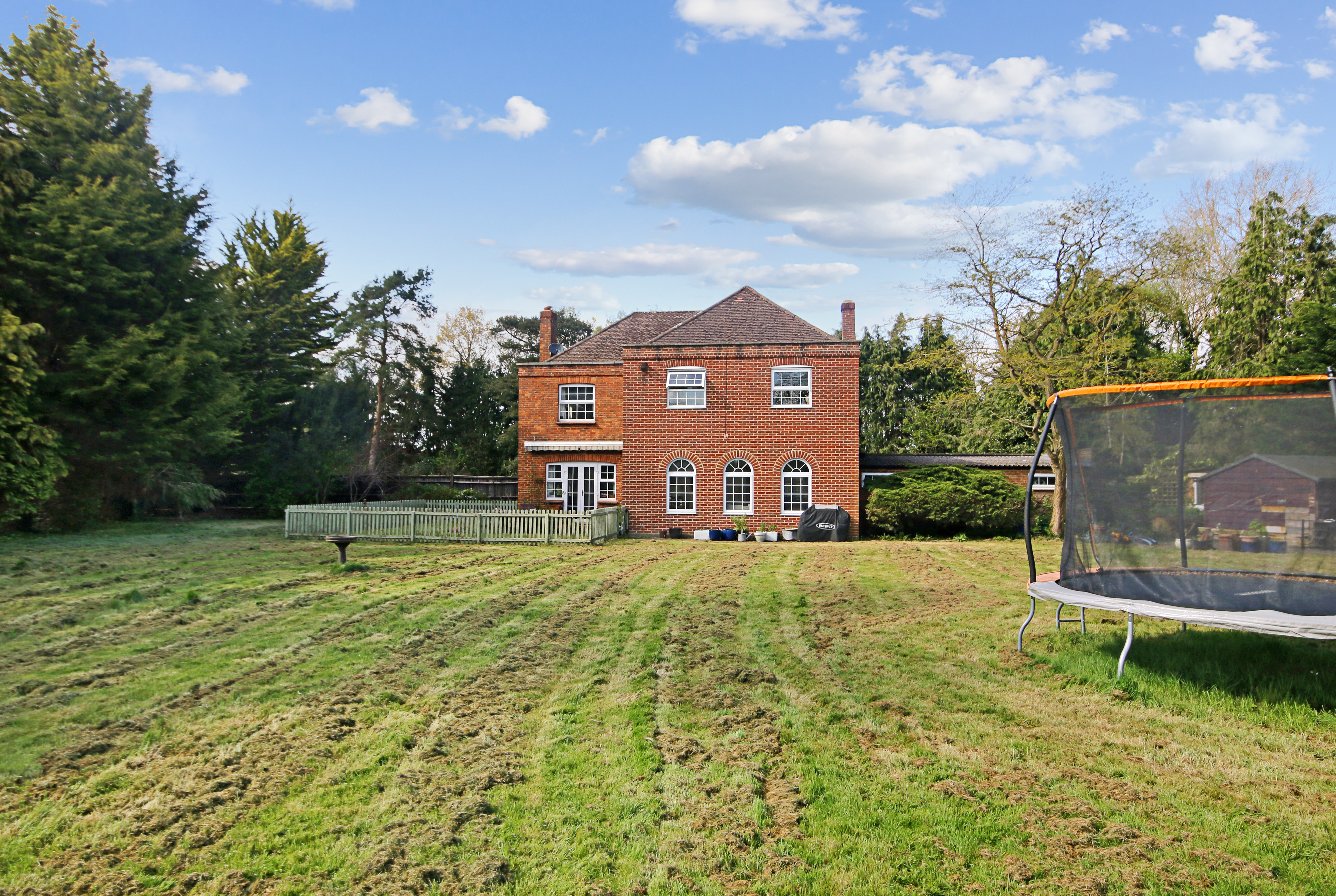 Croydon Barn Lane, Horley, Surrey