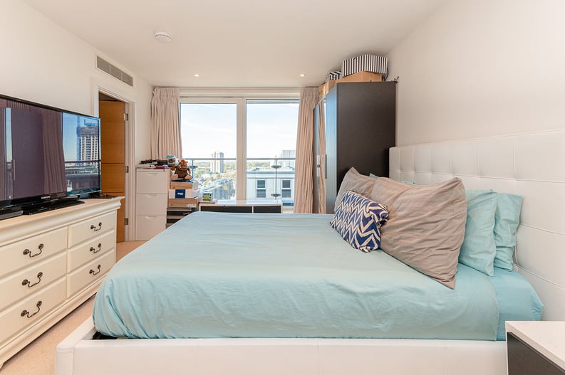 3 bedroom(s) apartment to sale in The Boulevard, London-image 24