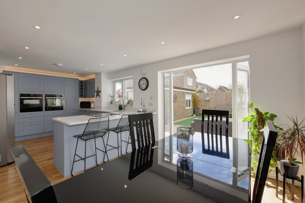 Property Details for Anglesey Avenue Hailsham East Sussex BN27 3BH