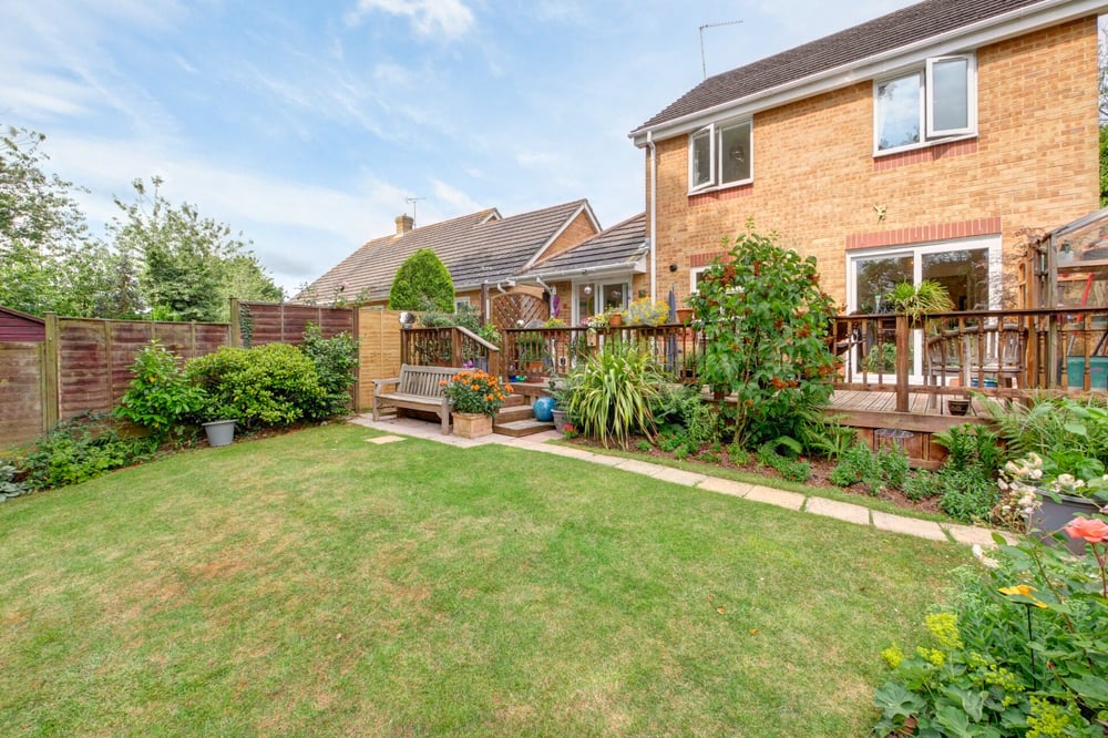 Property Details for Sandbanks Gardens: Hailsham East Sussex BN27 3TL ...