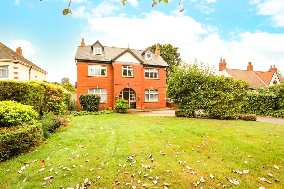 5 bedroom detached house for sale, Bawtry Road, Bessacarr, Doncaster