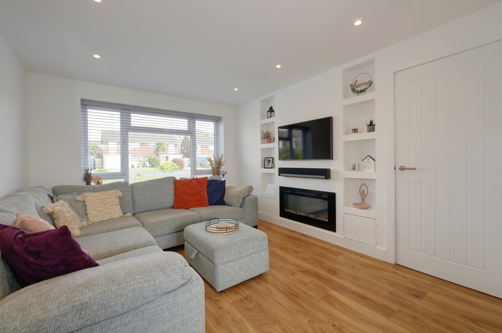 Property Details for Anglesey Avenue Hailsham East Sussex BN27 3BH