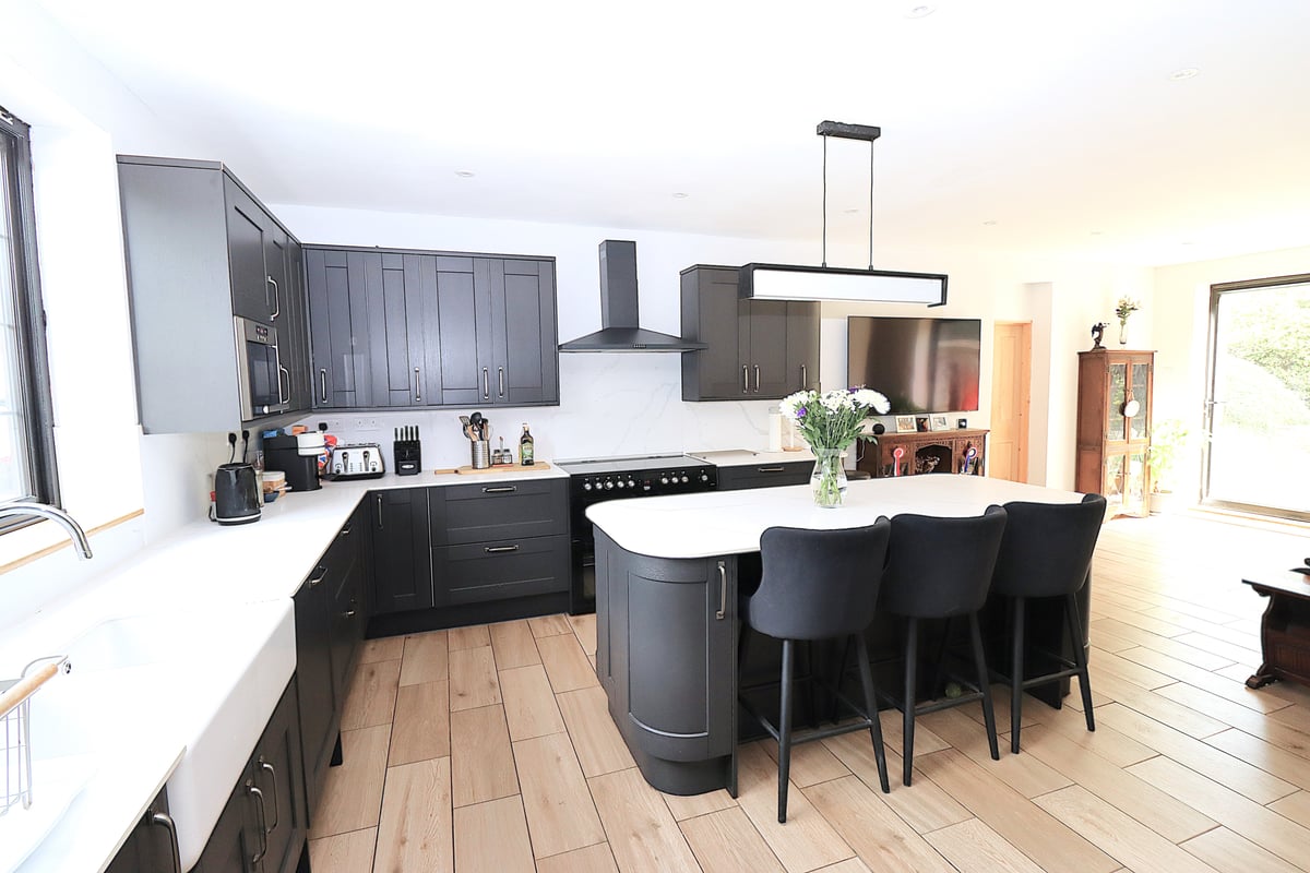 Farnborough Road, Farnborough, GU14 7JL