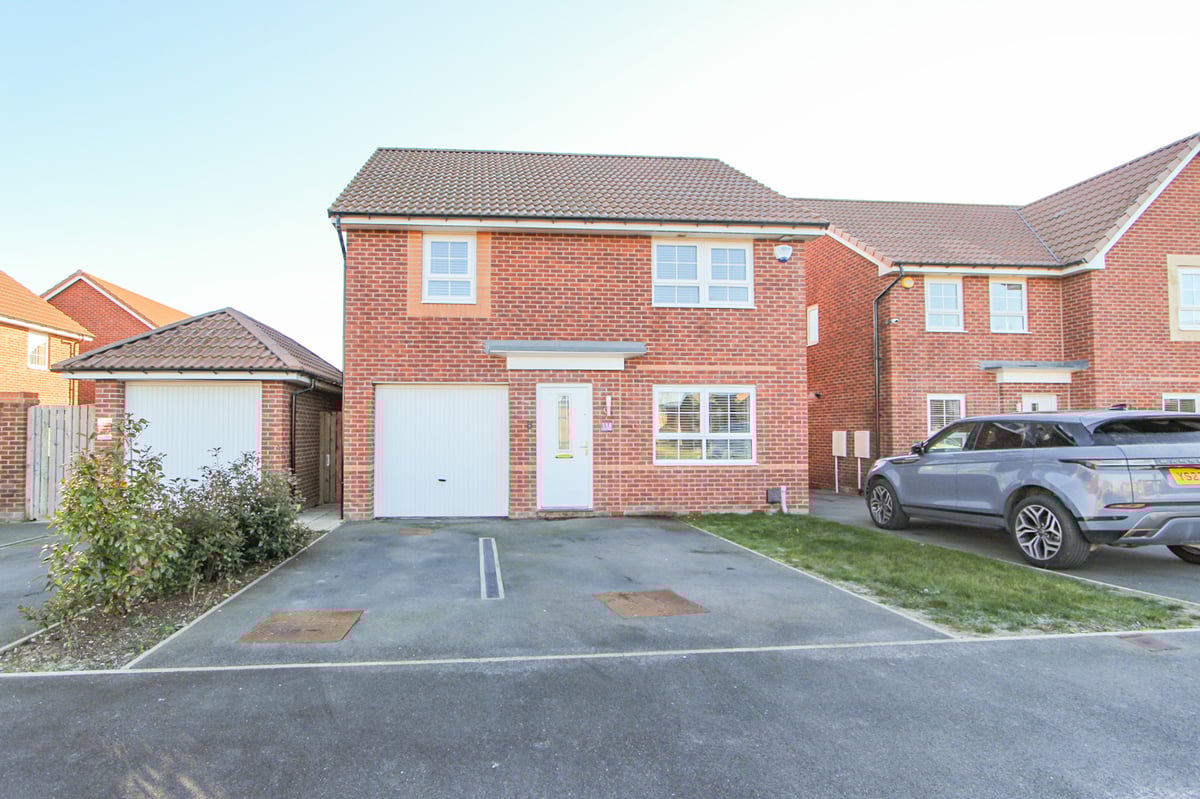 4 bedroom detached house for sale, Davy Road, New Rossington, Doncaster