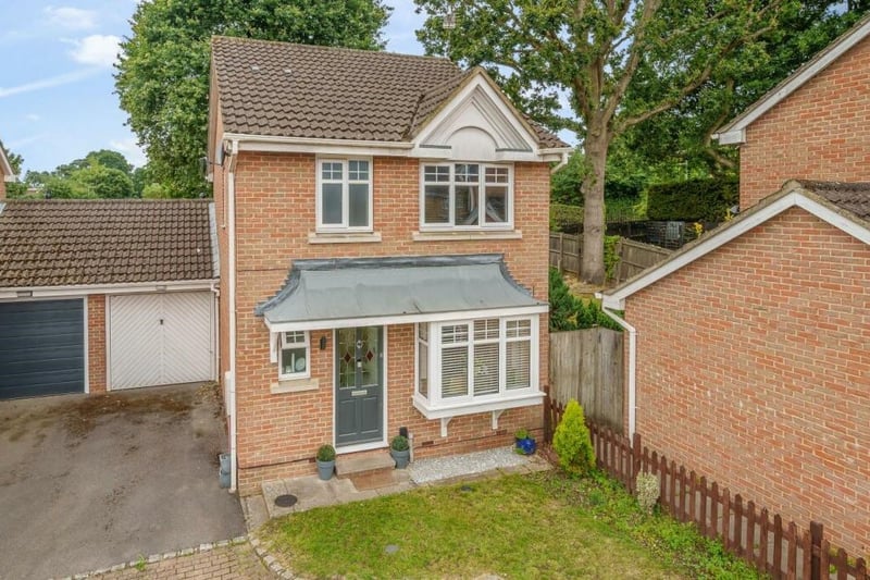 Jigsaw Estates Ltd Property For Sale CAMBERLEY, £485,000