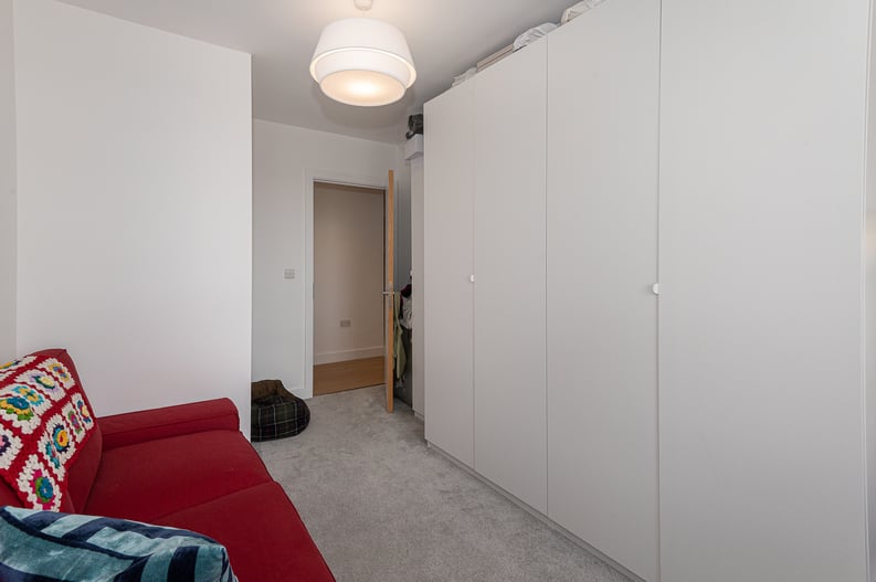 2 bedroom(s) apartment to sale in Eastern Point, Edgware Road, London-image 15