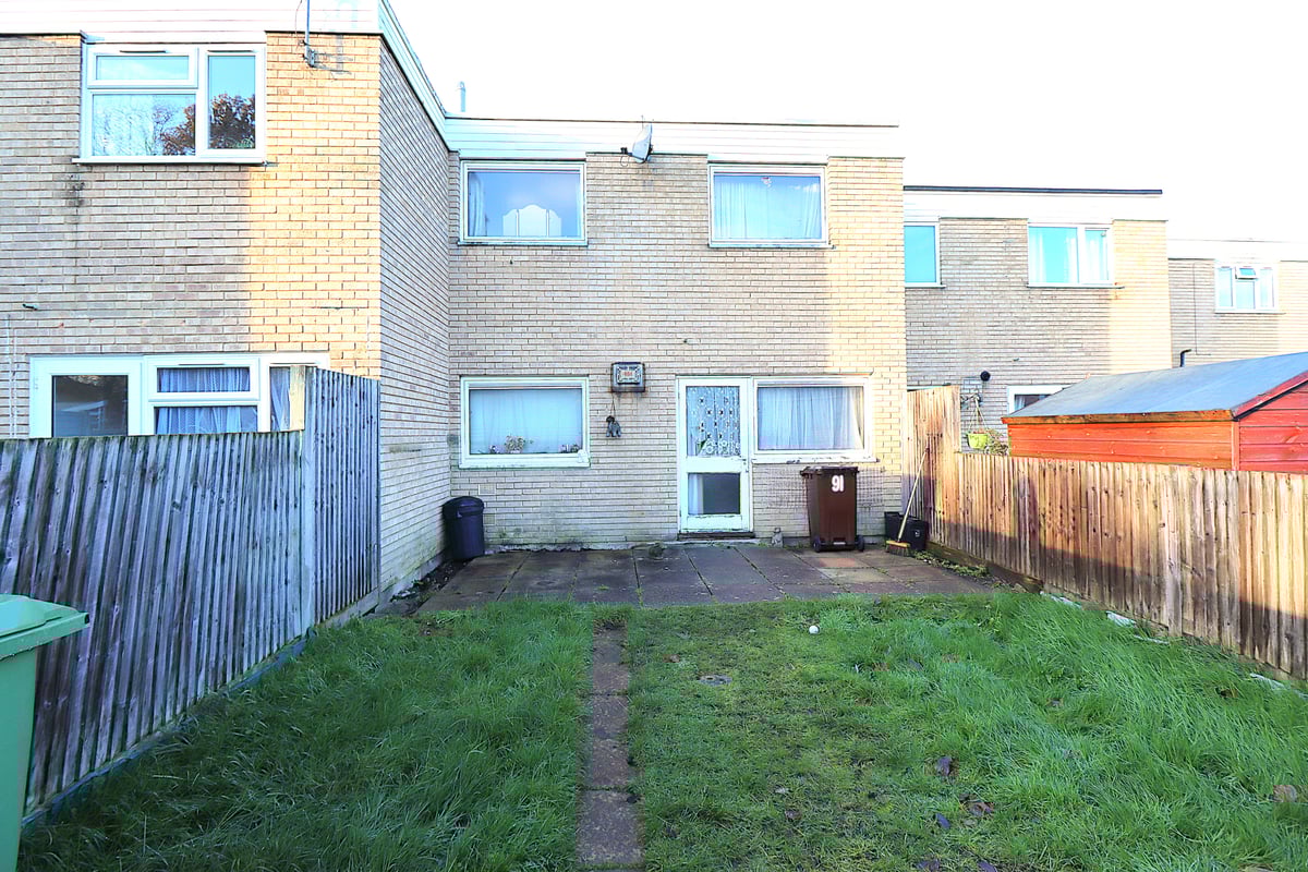 Holywell Close, Farnborough, GU14 8TT