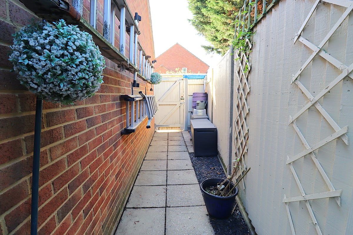 Herretts Gardens, Aldershot, GU12 4PU