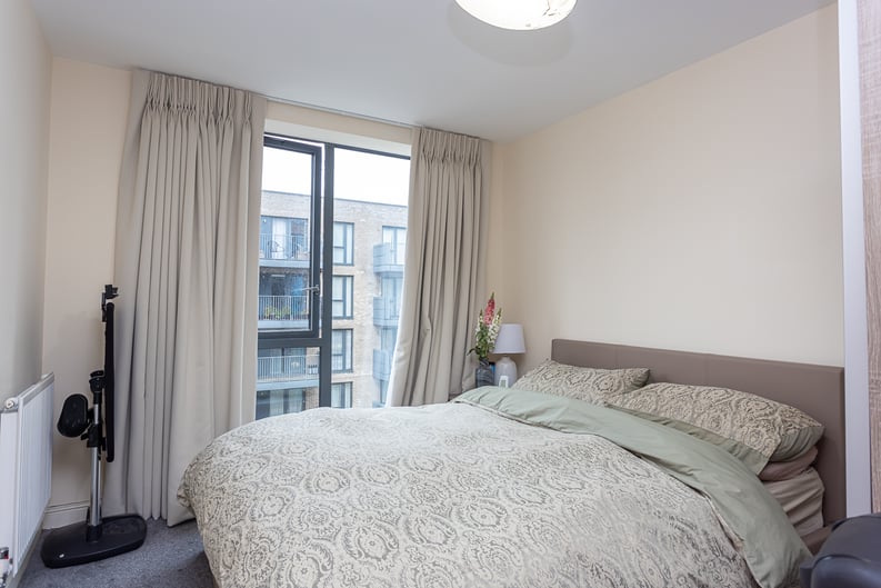 3 bedroom(s) apartment to sale in 7 Charcot Road, Colindale, London-image 5