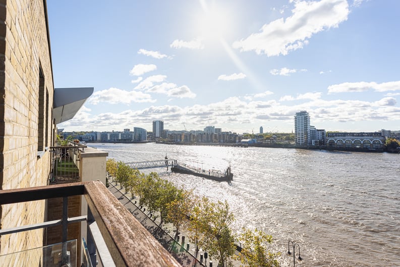 2 bedroom(s) apartment to sale in Maritime Quay, Isle of Dogs, London-image 28
