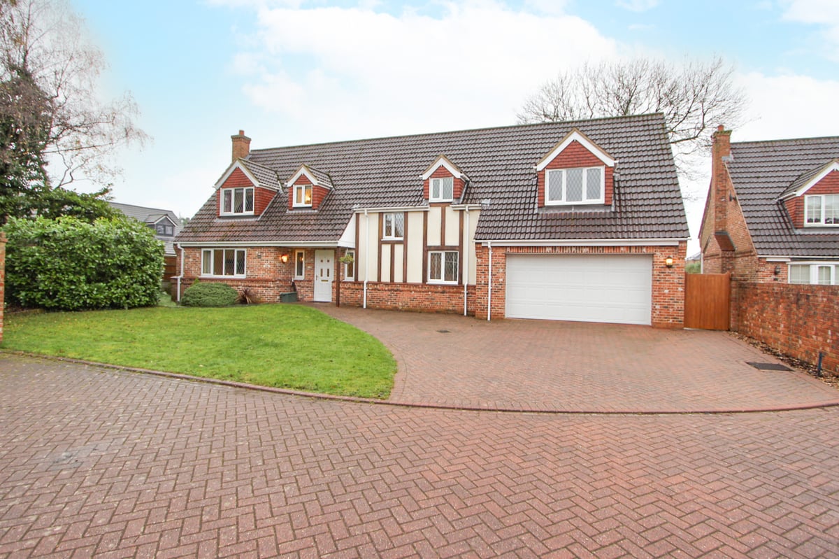 4 bedroom detached house for sale, Stone Croft, Bessacarr, Doncaster The Property Hive Estate