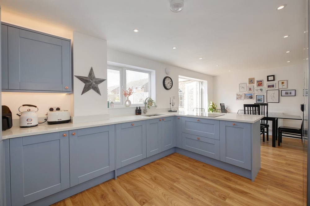 Property Details for Anglesey Avenue Hailsham East Sussex BN27 3BH