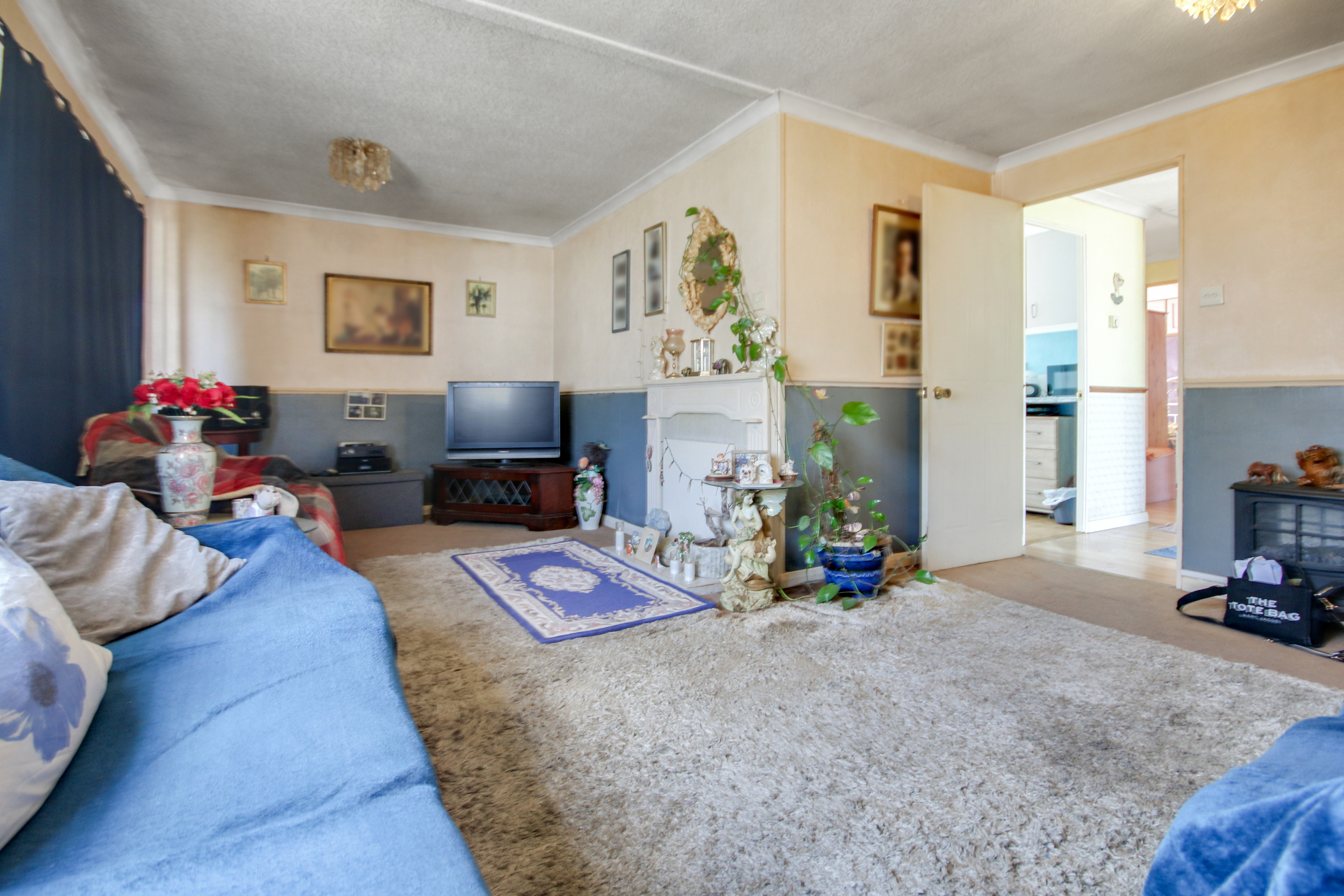 Meadowside Park, Lingfield, Surrey