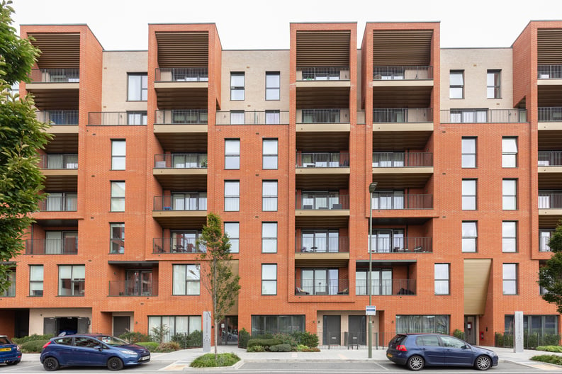 1 bedroom(s) apartment to sale in Lismore Boulevard, London-image 1