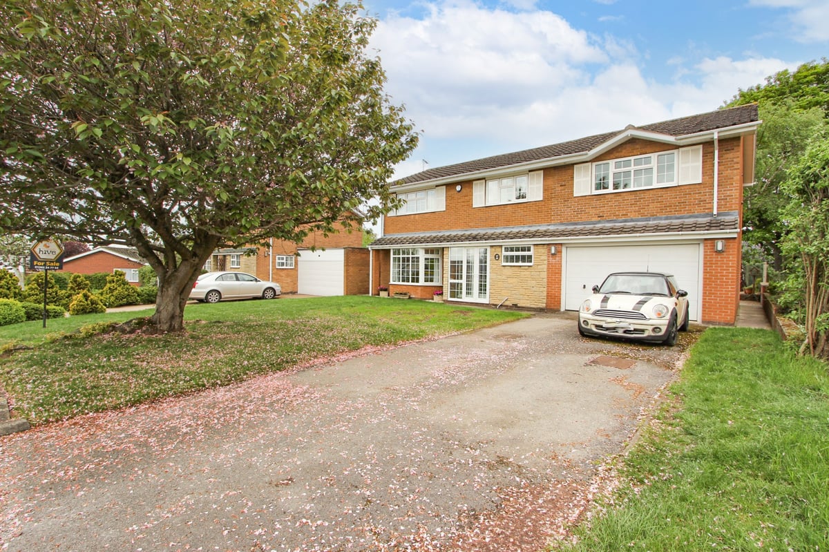 5 bedroom detached house for sale, The Hollows, Bessacarr, Doncaster The Property Hive Estate