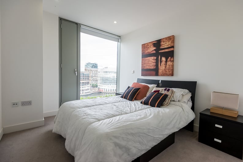 2 bedroom(s) apartment to sale in Marsh Wall, Canary Wharf-image 6