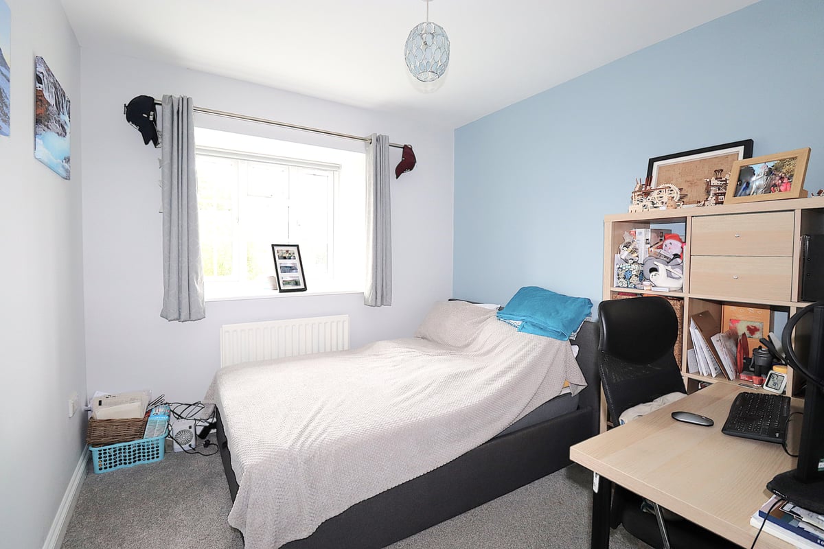 Ship Lane, FARNBOROUGH, GU14 8BH