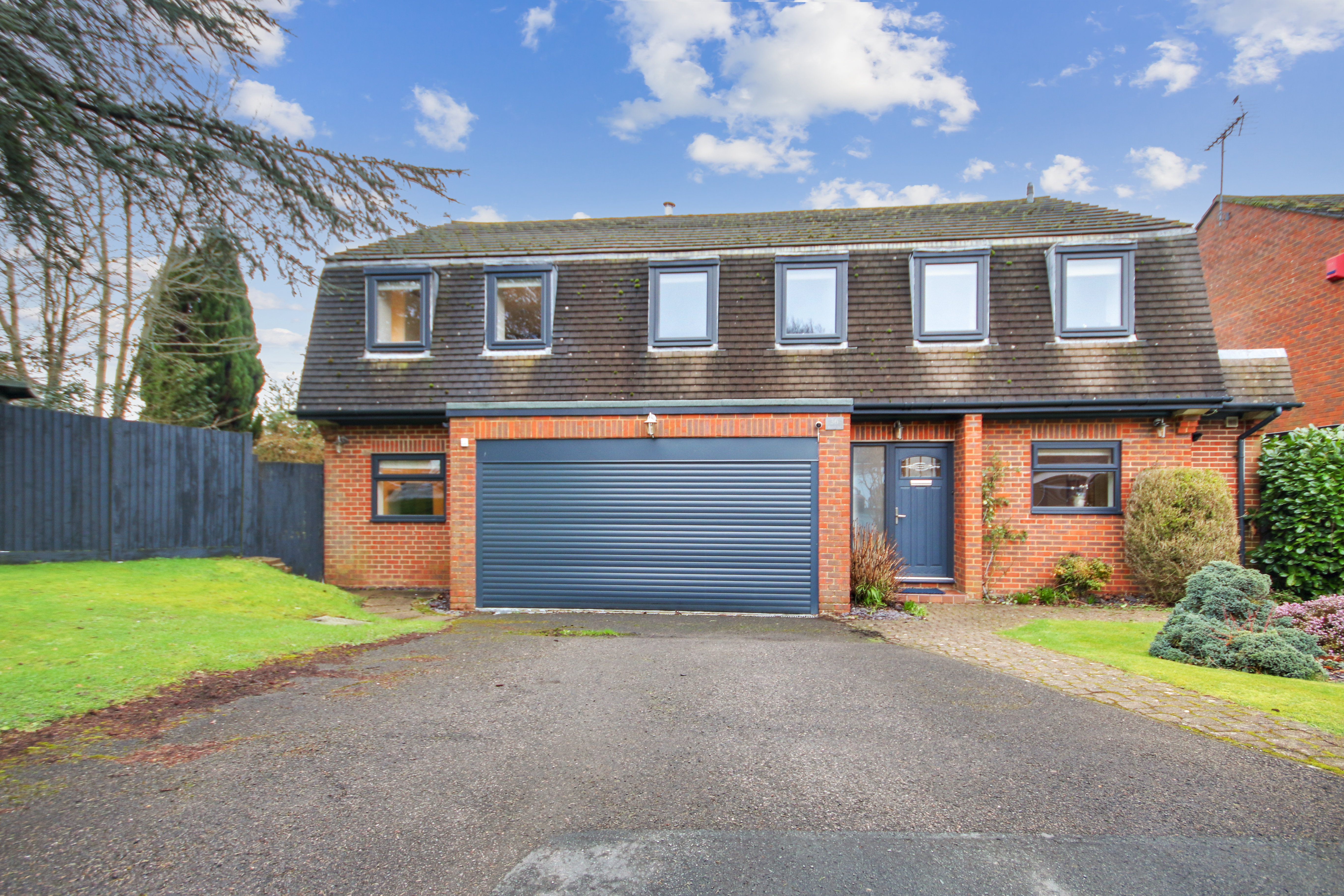 Hill House Close, Turners Hill, West Sussex