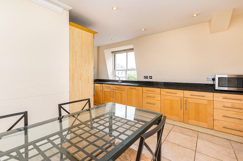 3 bedroom(s) apartment to sale in Whitehall, St James, London-image 7