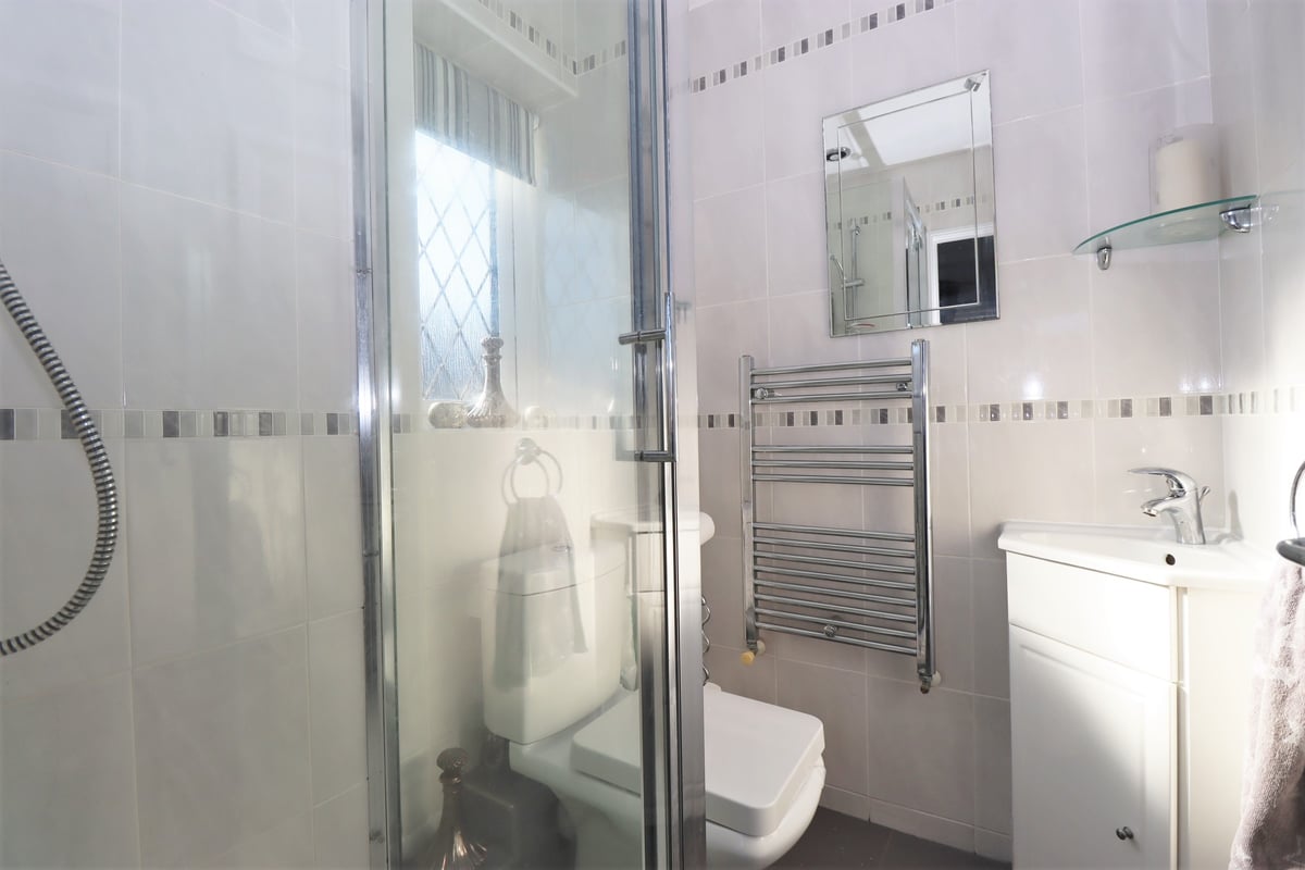 Ryves Avenue, Yateley, GU46 6FD