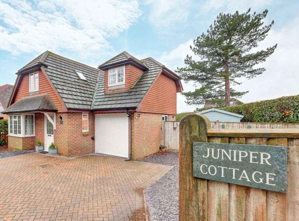 Property Details for Burwash Road Heathfield East Sussex TN21 8QU