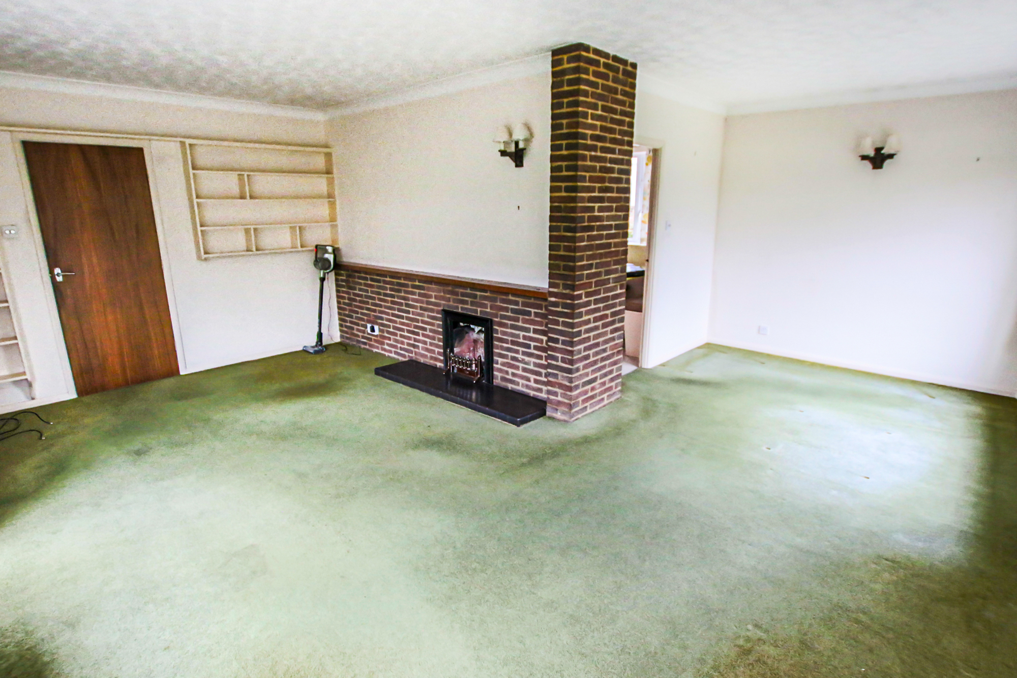 Squires Close, Crawley, West Sussex