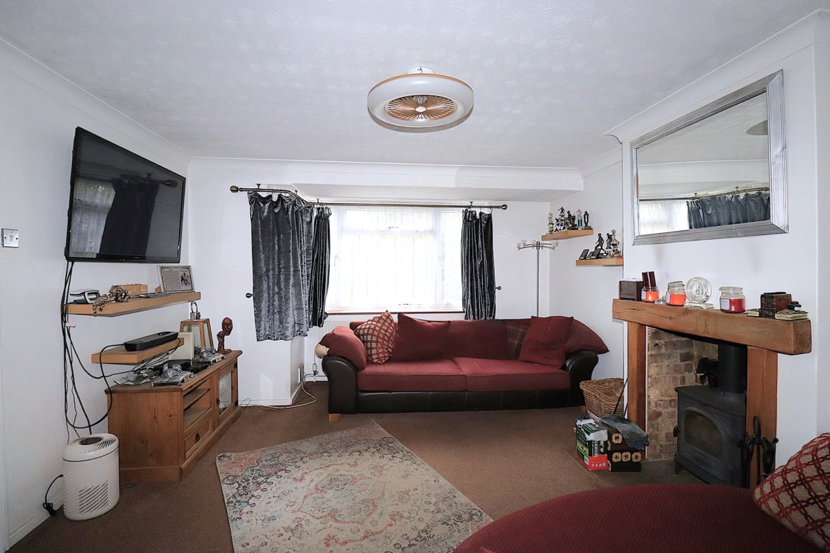 Chiltern Avenue, Farnborough, GU14 9SE